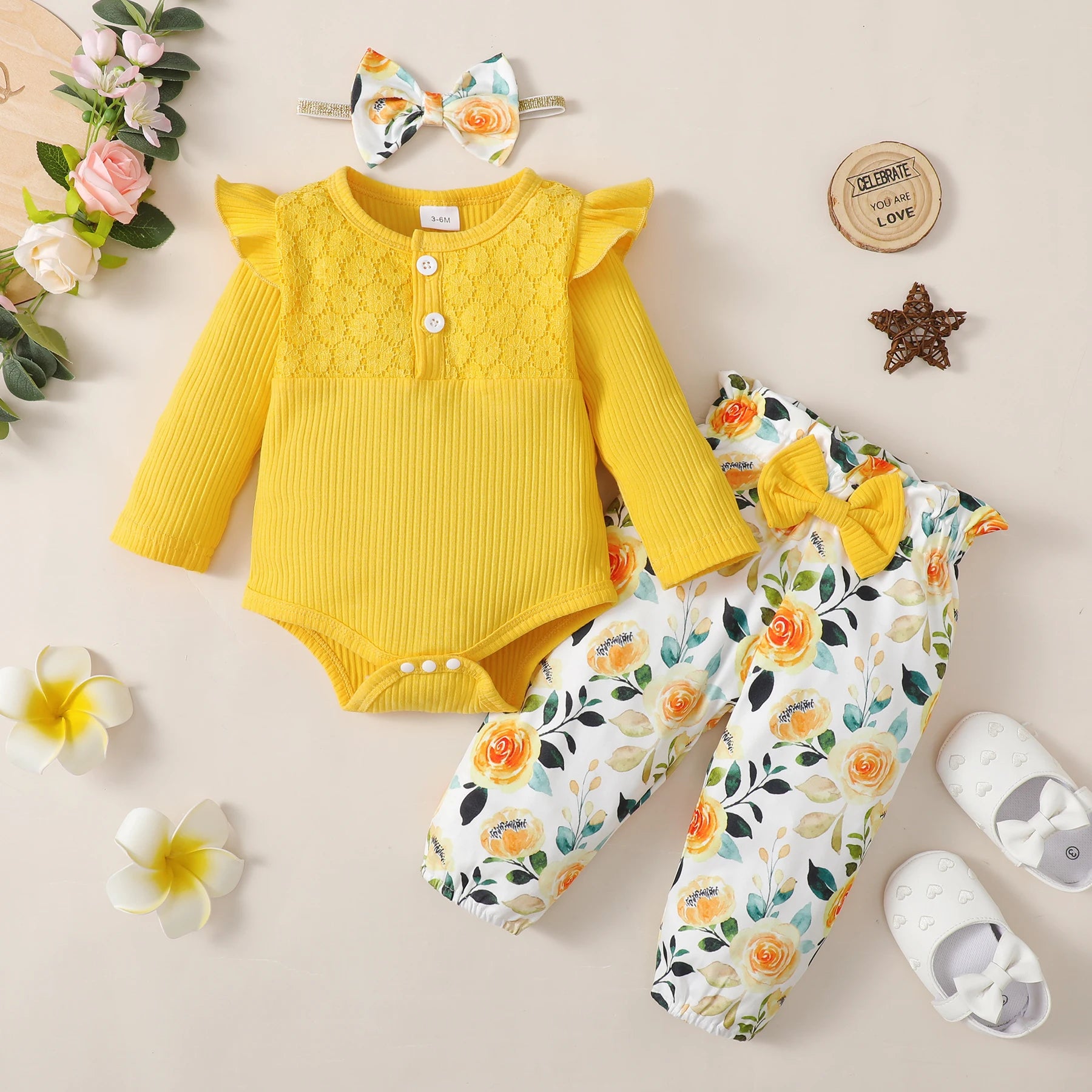 Tenue 3 Pièces Bébé Fille Fleurie – Body Manches Longues + Pantalon Fleurs + Bandeau 0-18 Mois