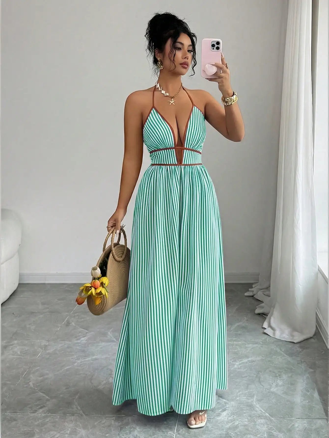 Robe Maxi Rayée Col Plongé Halter - Style Vacances & Plage Premium