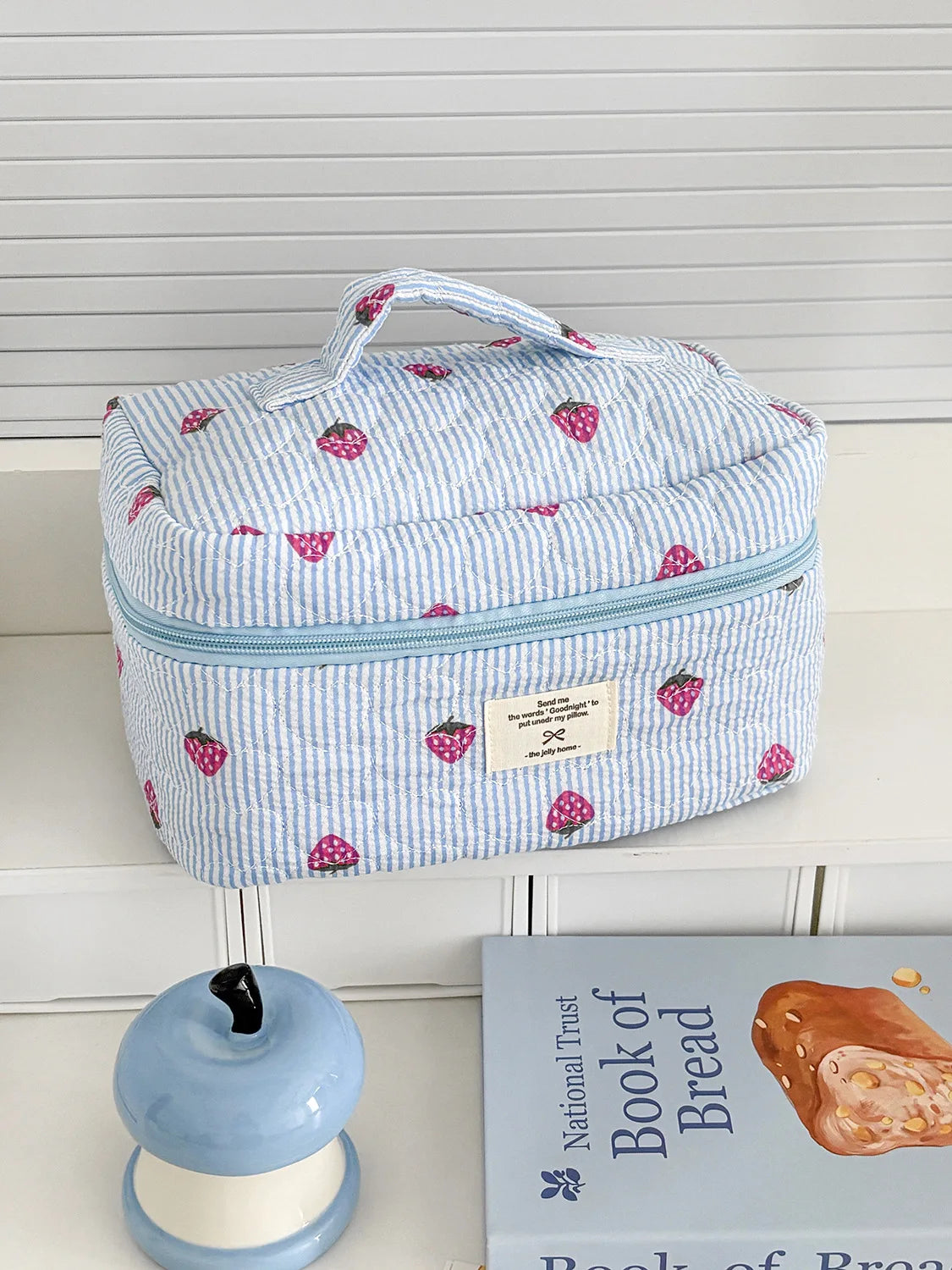Trousse Cosmétique Fraise Rayée – Pochette Maquillage Portable Voyage | Organisateur Femme Kawaii