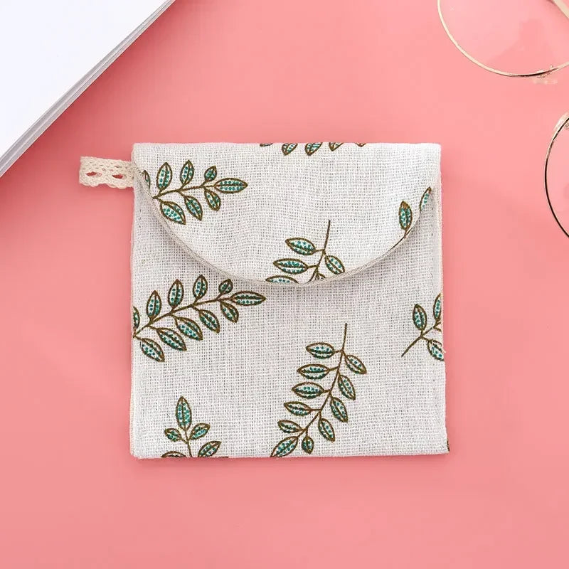 Mini Trousse Cosmétique Zippée Femme – Serviettes Hygiéniques, Rouge à Lèvres & Voyage | Pochette Monnaie & Écouteurs
