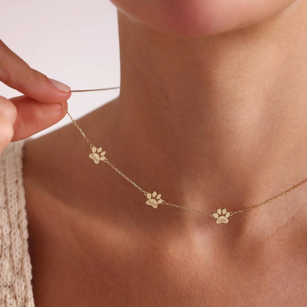 Collier Patte de Chien Personnalisé Prénom – Pendentif Minimaliste Bijou Animal Famille