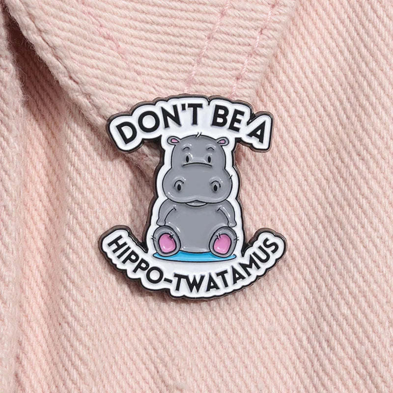 Pin's Émail Animaux Cartoon – Pingouin, Grenouille, Lapin & Chat | Broche Métal Badge Lapel | Bijou Cadeau Tendance
