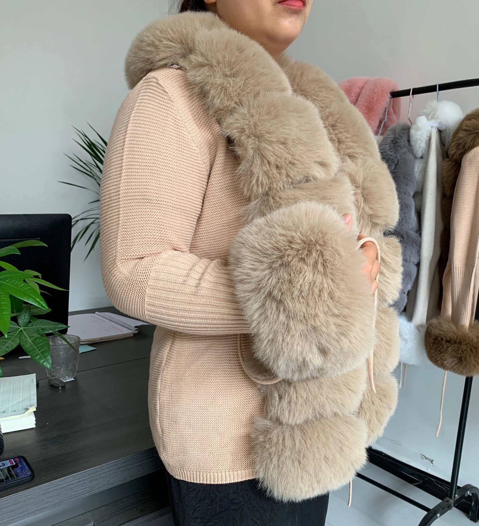 Damen Cardigan Strick Kragen Kunstpelz Fuchs Elegant – Chic & Luxuriöser Pullover Mantel | Frühling Herbst