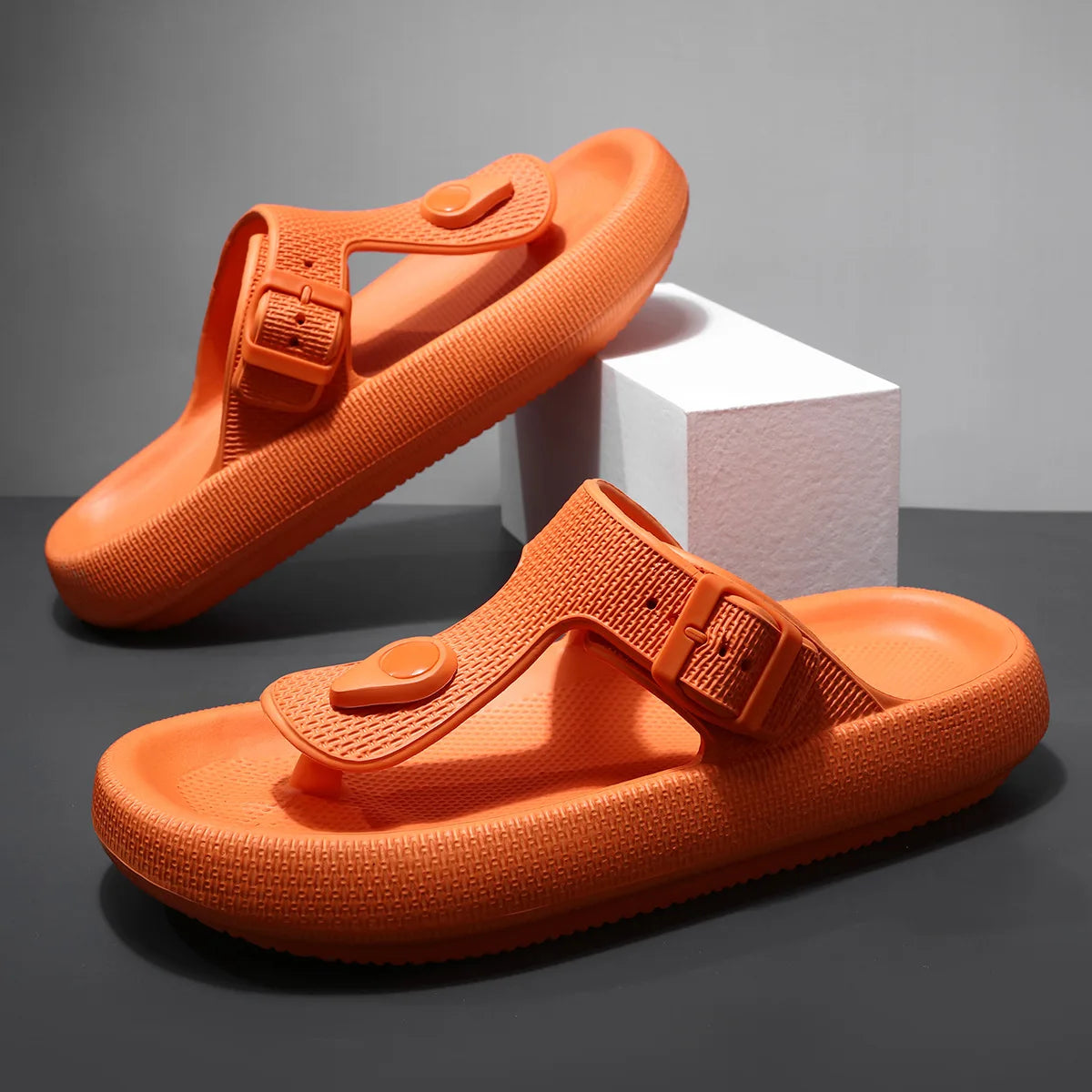 Tongs EVA Comwarm Homme Plage Légères 2025 – Semelle Douce Non-Slip Slides Maison