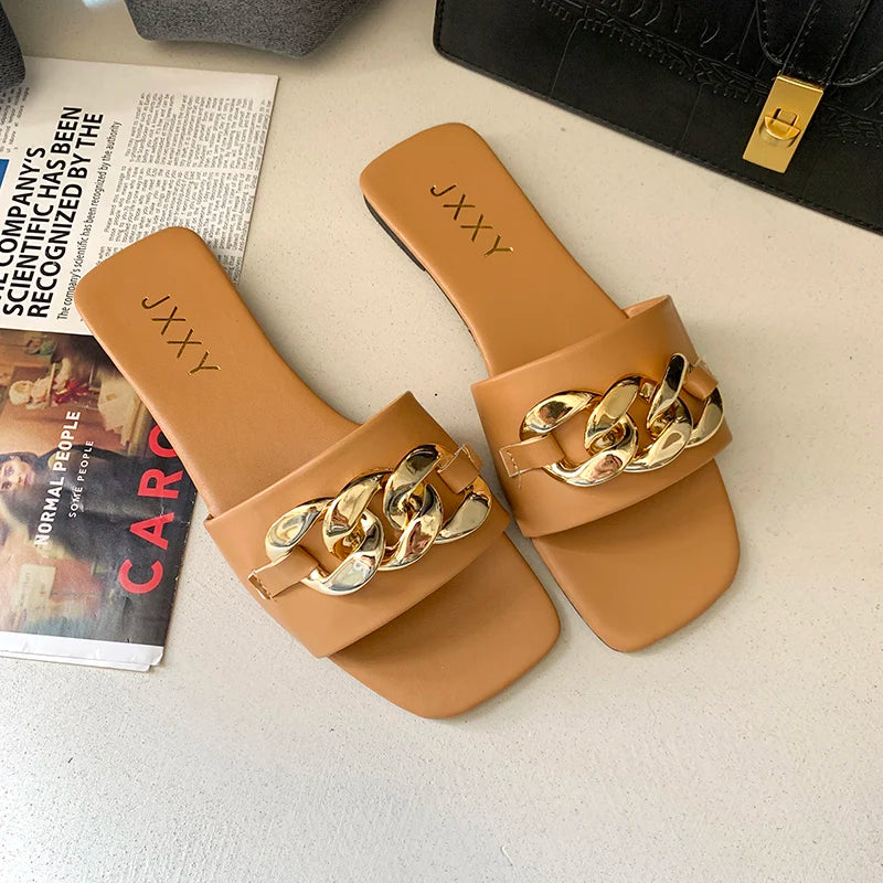 Mules Chaîne Bout Carré Femme 2025 – Sandales Plates Slide Décoration Métal Plage Casual